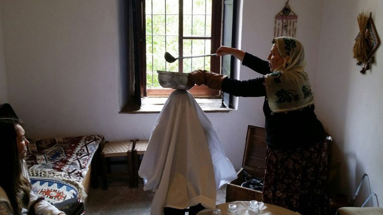 Kurşun döktürmek günah mı? Diyanet açıklaması