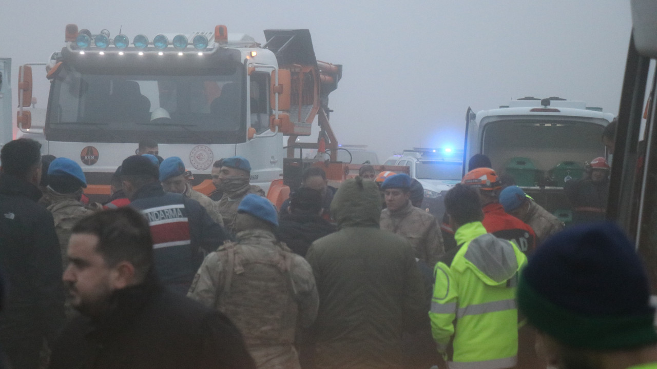 Katliam gibi kazada acı detay: Can kurtarmak için gittiler canlarından oldular