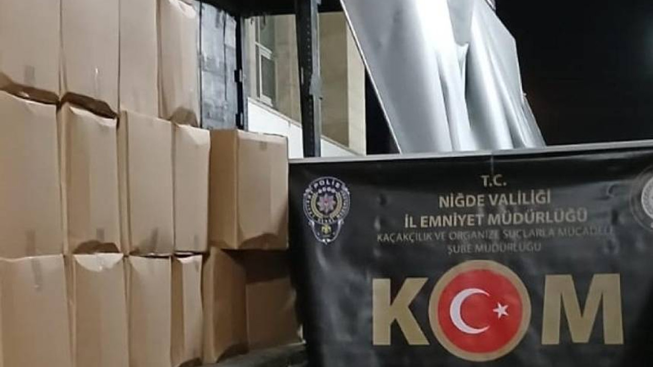 Niğde'de bir tırda 3,7 milyon makaron ele geçirildi