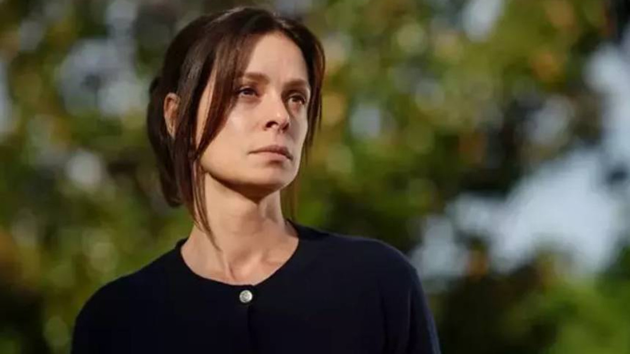 Özge Özpirinçci kimdir?