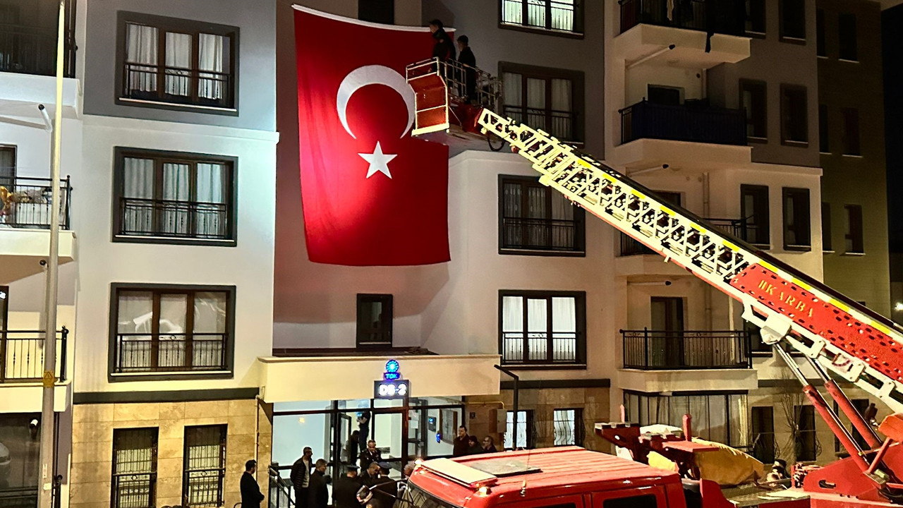 Şehit babasından yürek sızlatan sözler: Kandil'e selam gönderip şehit cenazesine geliyorlar