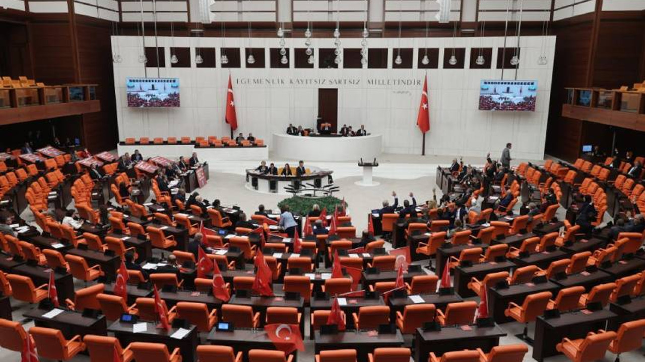 Turist rehberliği kanun teklifi komisyondan geçti