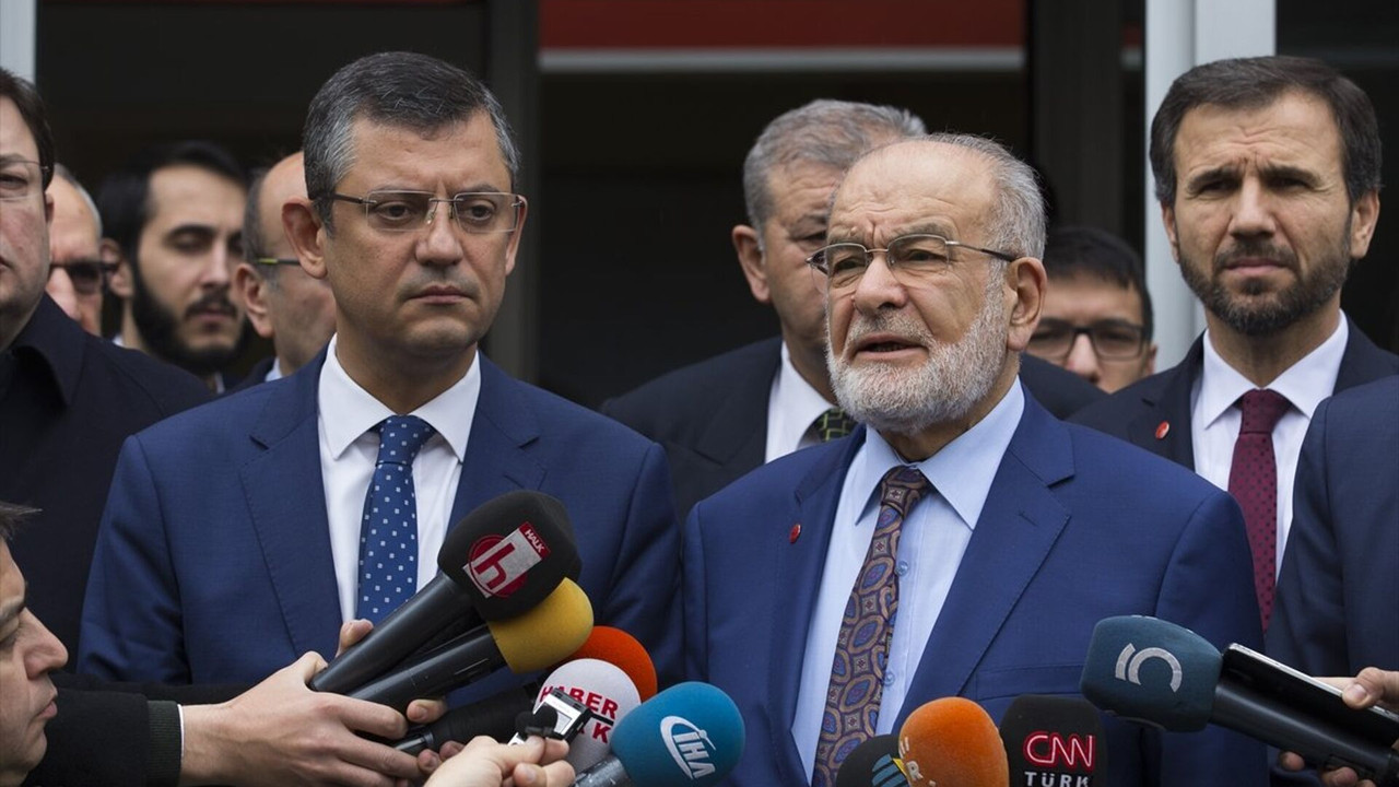 Karamollaoğlu'dan Özel'e "grup" teşekkürü