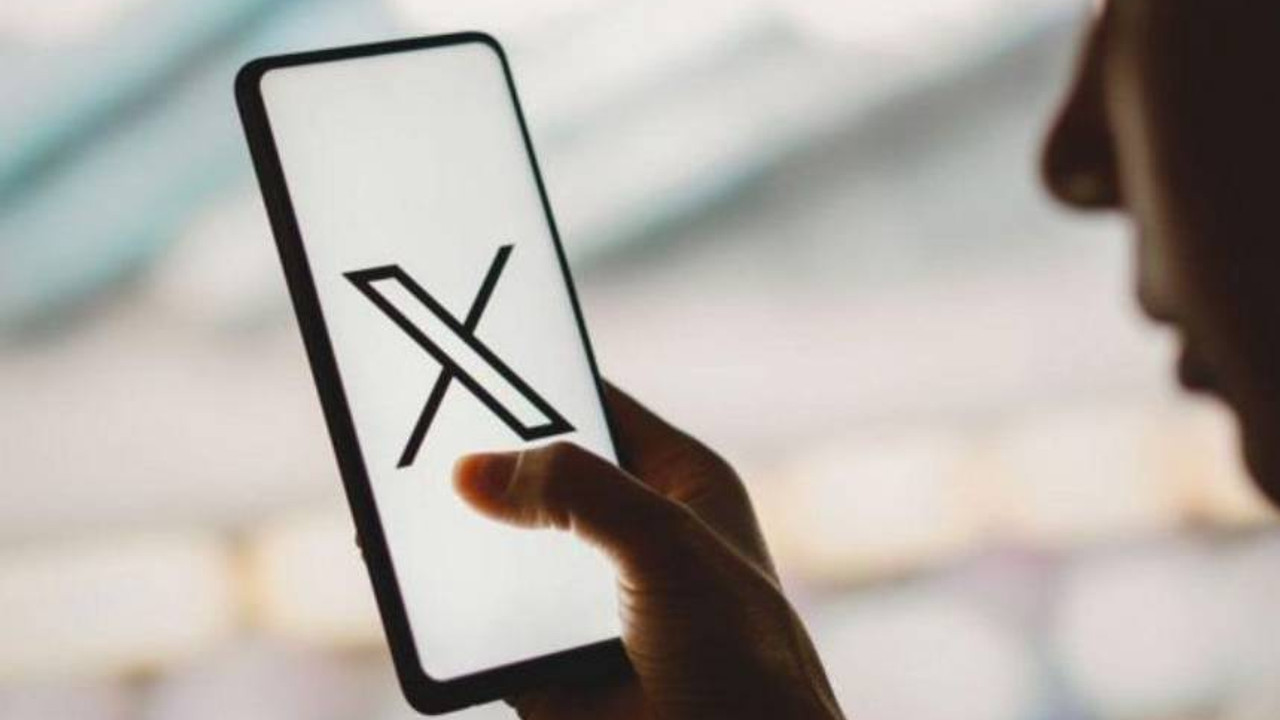 AB, X'in içerik kurallarına uygunluğunu değerlendirmek için resmi süreç başlattı
