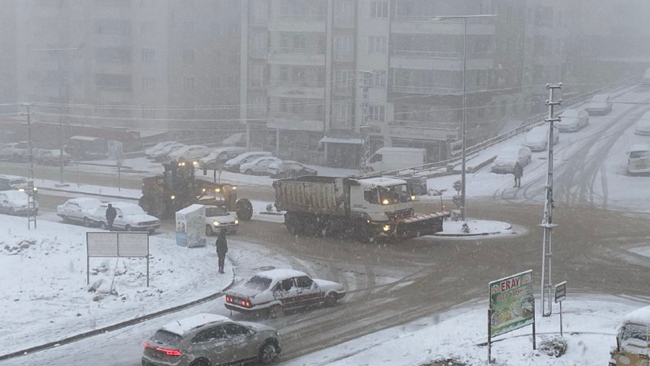 Adıyaman'da kar yağışı etkili oluyor