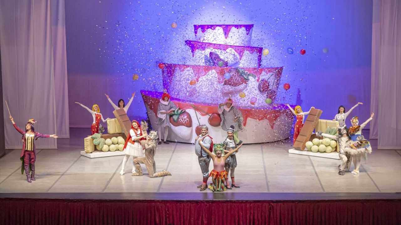Antalya Devlet Opera ve Balesi "Şekeronya" oyununu sahneleyecek