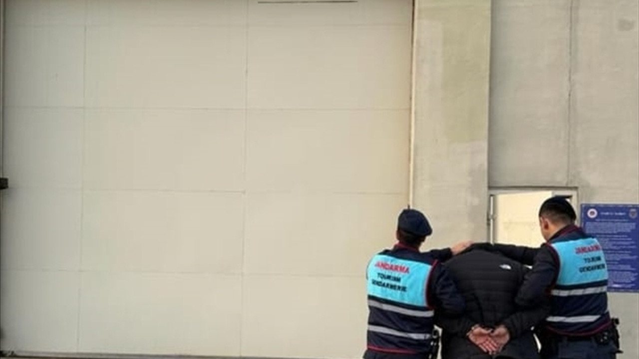 Antalya'daki "Çukur Çetesi"ne yönelik "Kafes-24" operasyonu kapsamında aranan zanlı yakalandı