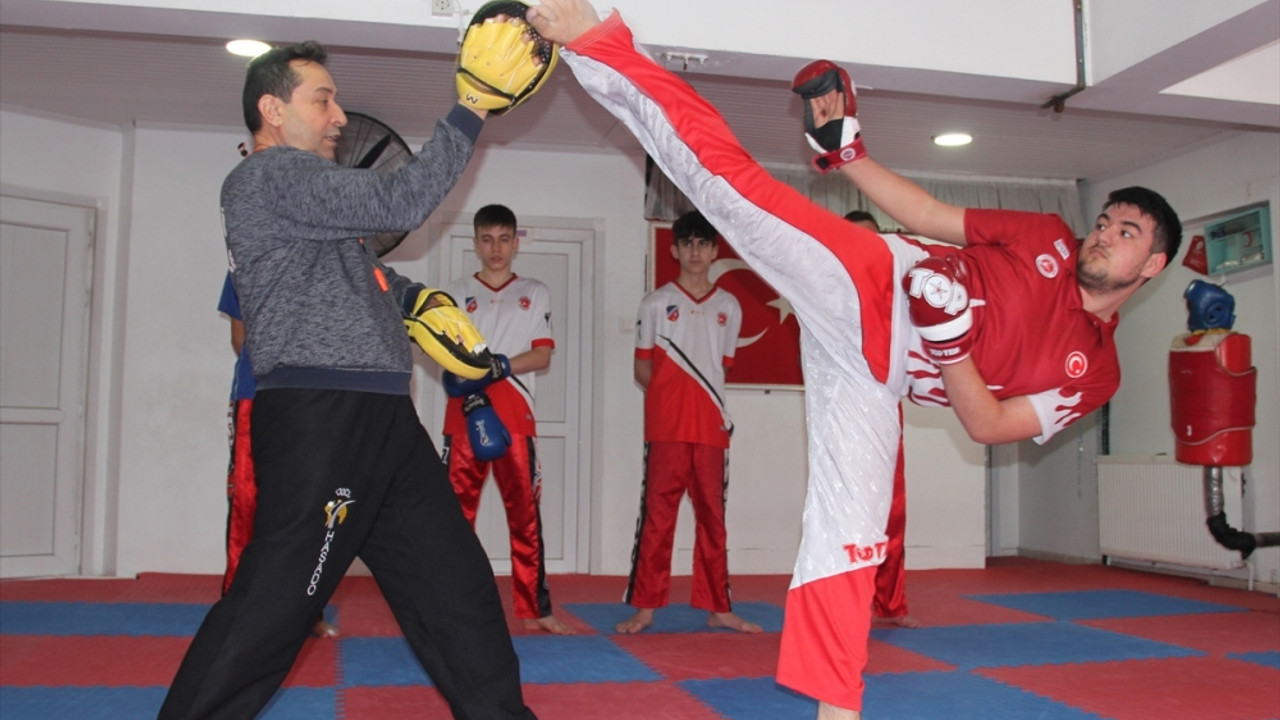 Avrupa şampiyonu milli kick boksçu Cihan Aksun, Dünya Şampiyonası'na odaklandı