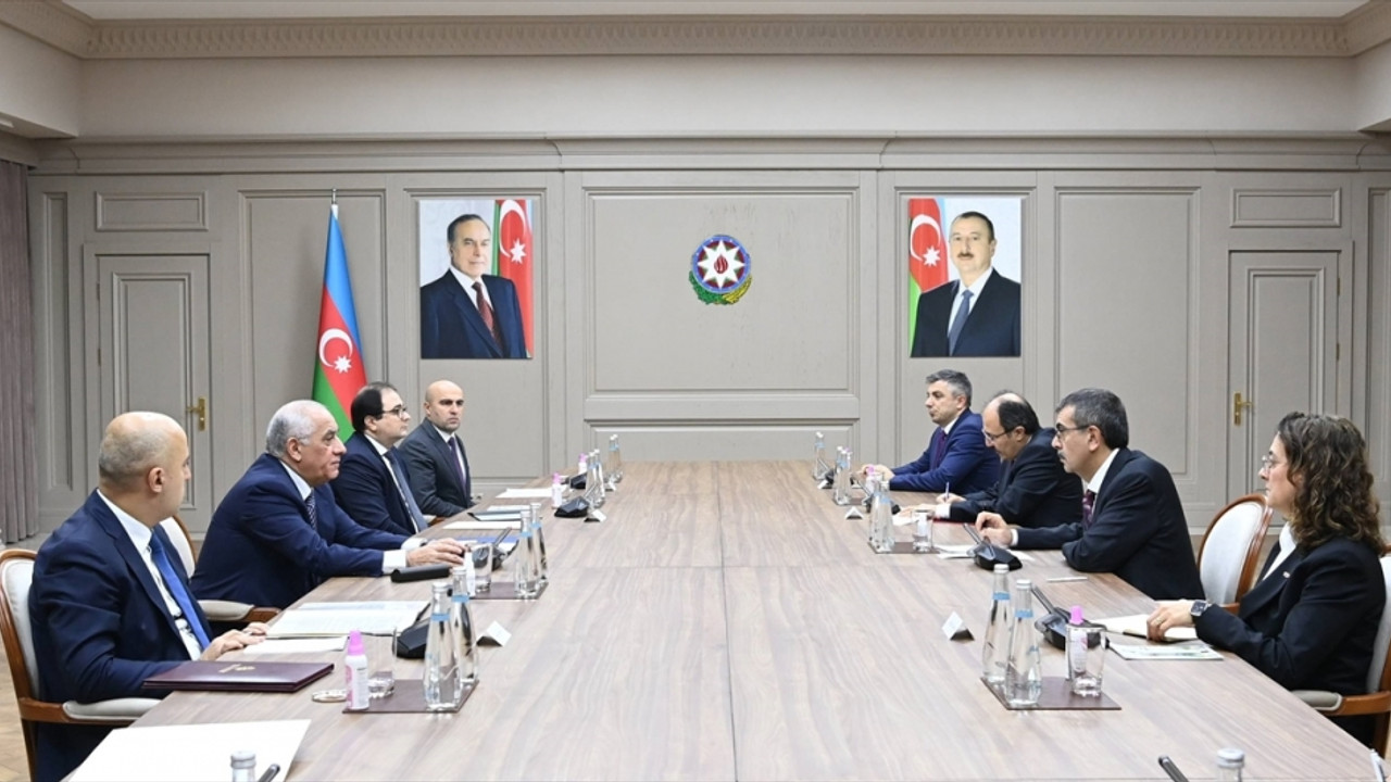 Azerbaycan Başbakanı Ali Asadov, Milli Eğitim Bakanı Tekin ile görüştü