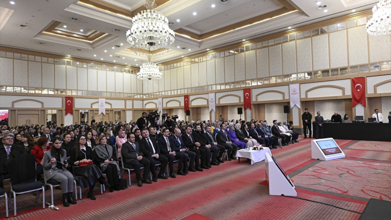 Bakan Kacır, "Kadın Girişimcilerimizle Güçlü Yarınlara" programında konuştu:
