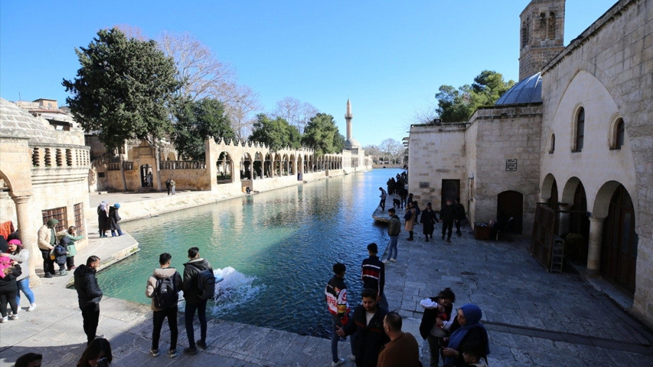 Balıklıgöl'de yarıyıl tatili yoğunluğu yaşanıyor