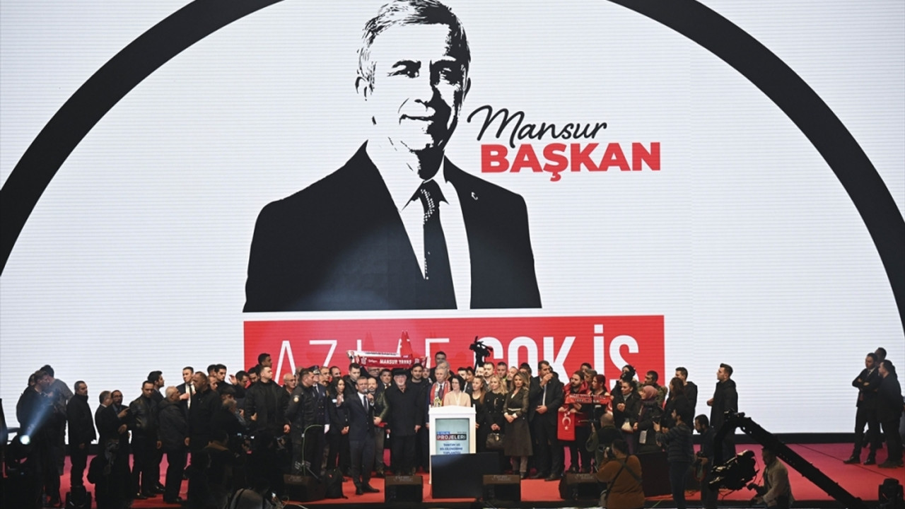CHP Genel Başkanı Özel, ABB'nin "5 Yılın Projeleri Tanıtım ve Bilgilendirme Toplantısı"nda konuştu: