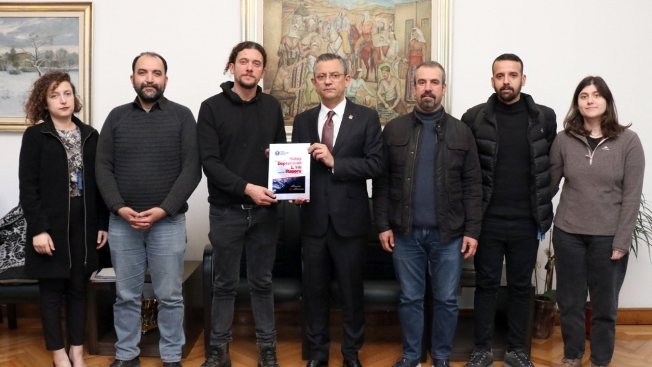 CHP Genel Başkanı Özel, Hatay Depremzede Derneği yöneticileriyle bir araya geldi