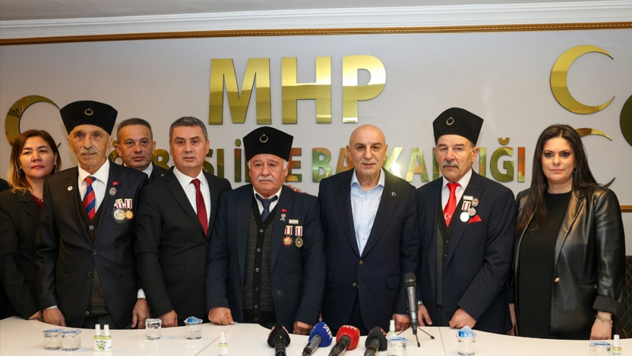 Cumhur İttifakı'nın ABB başkan adayı Altınok, Gölbaşı'nda ziyaretlerde bulundu:
