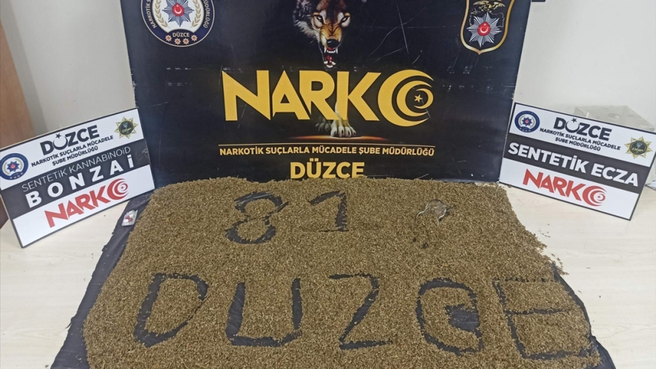 Düzce'de uyuşturucu operasyonunda yakalanan 2 zanlı tutuklandı