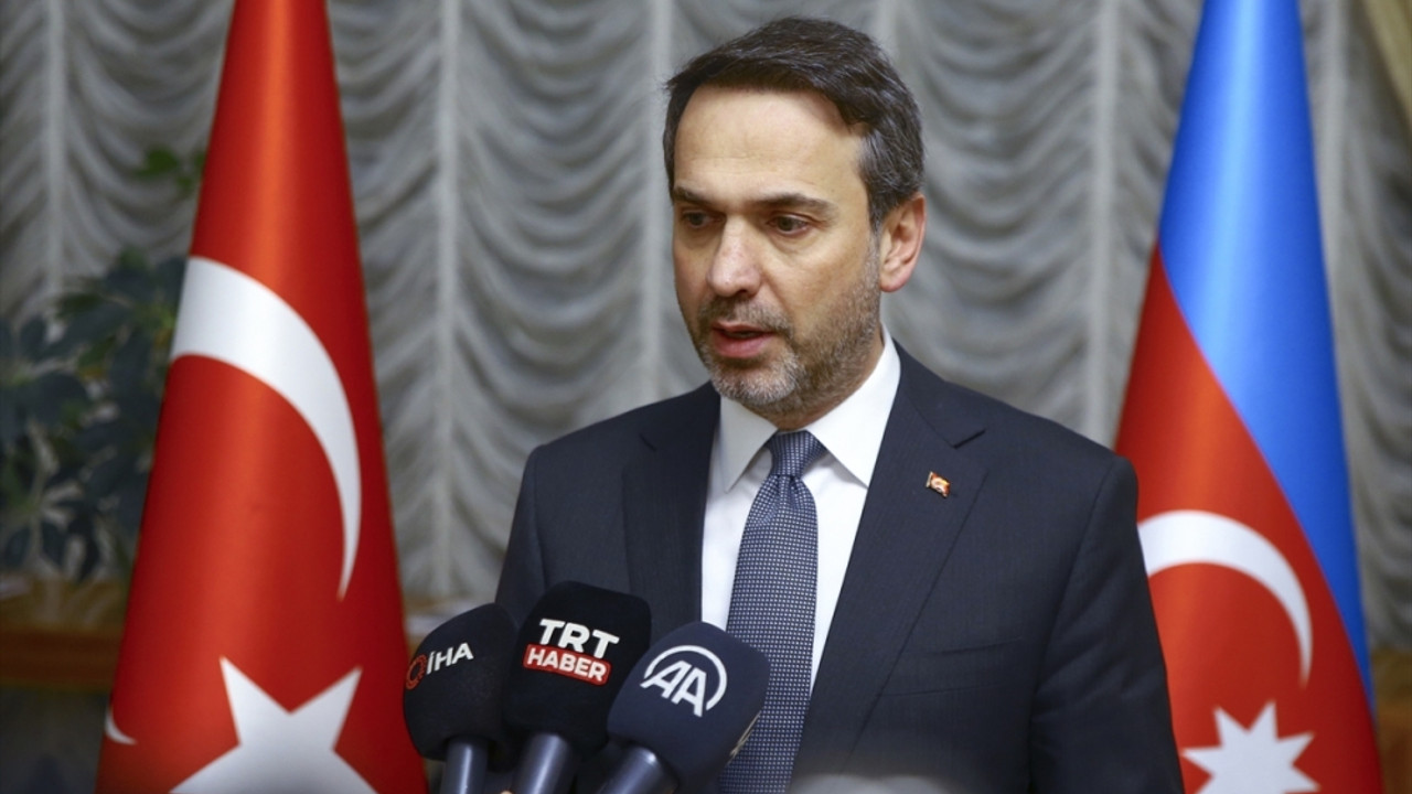 Enerji ve Tabii Kaynaklar Bakanı Bayraktar, Azerbaycan Ekonomi Bakanı Cabbarov'la görüştü:
