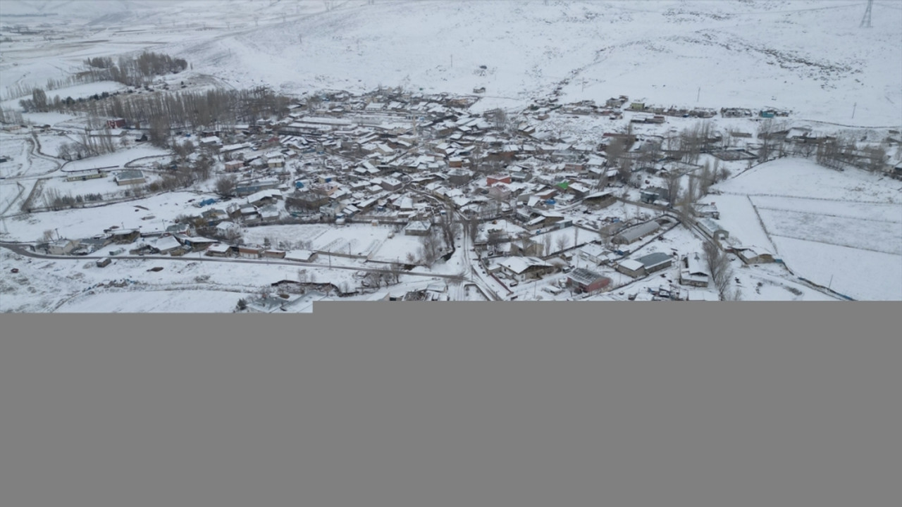 Erzurum'un kırsal mahallelerinde kışın yaşam zorlu geçiyor