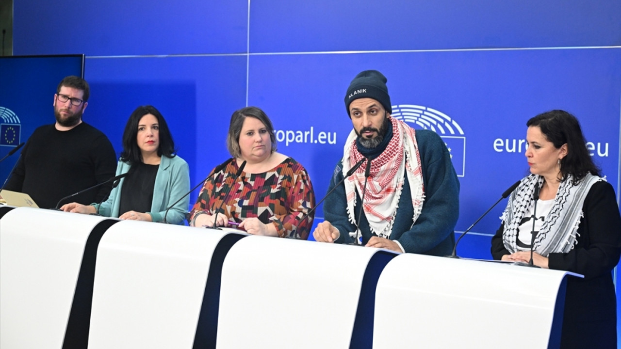 Gazze için açlık grevindeki Filistinli gazeteci, Avrupa Parlamentosunda ateşkes çağrısı yaptı
