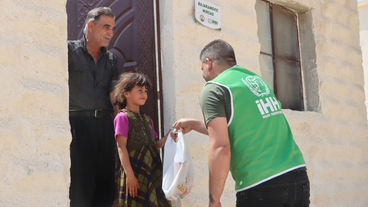 İHH, 2023'te Suriye'de 570 bin savaş mağduruna yardım ulaştırdı