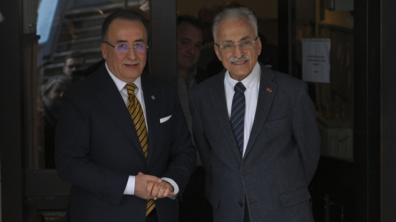 İYİ Partinin ABB Başkan adayı Yıldırım'dan eski ABB başkanlarına ziyaret