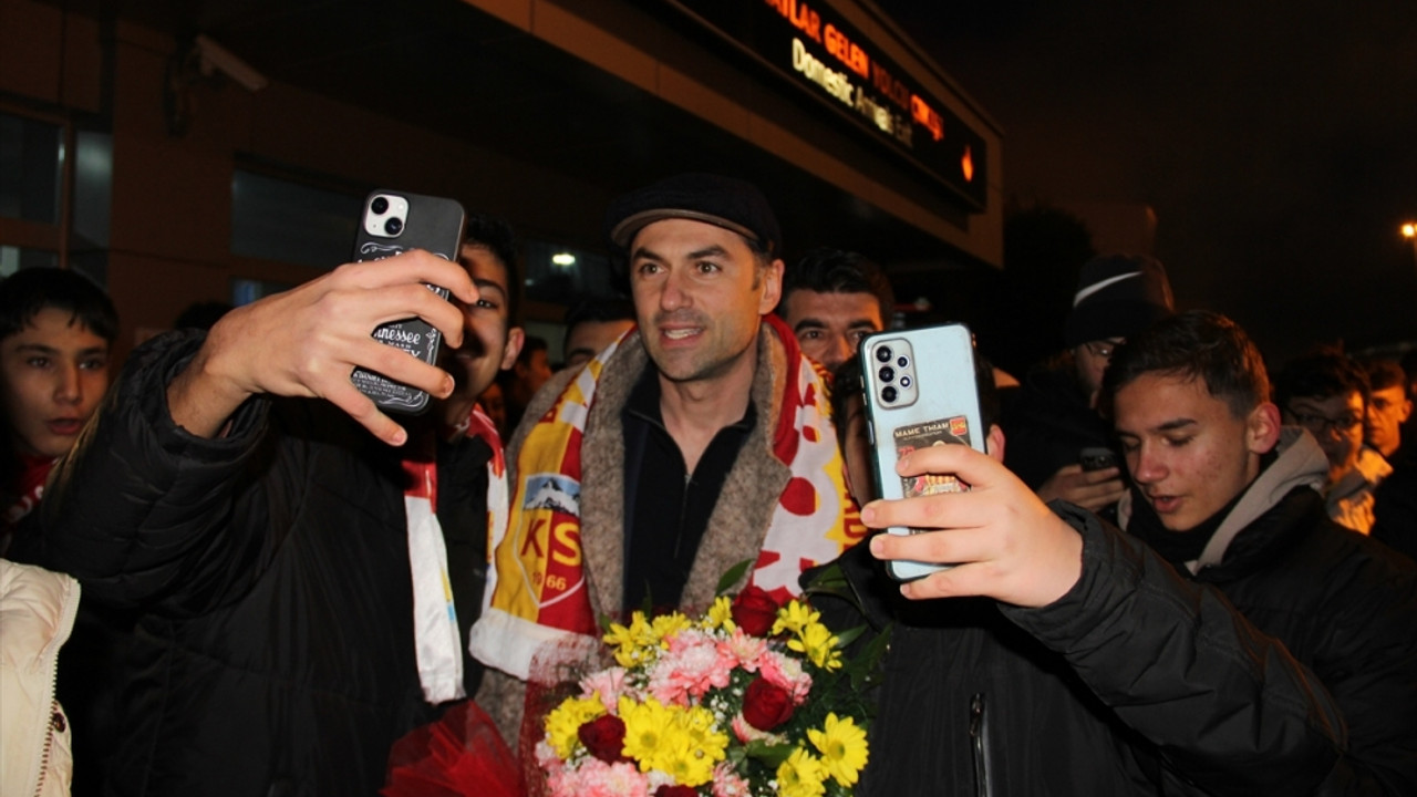 Kayserispor'un prensipte anlaştığı teknik direktör Burak Yılmaz kente geldi
