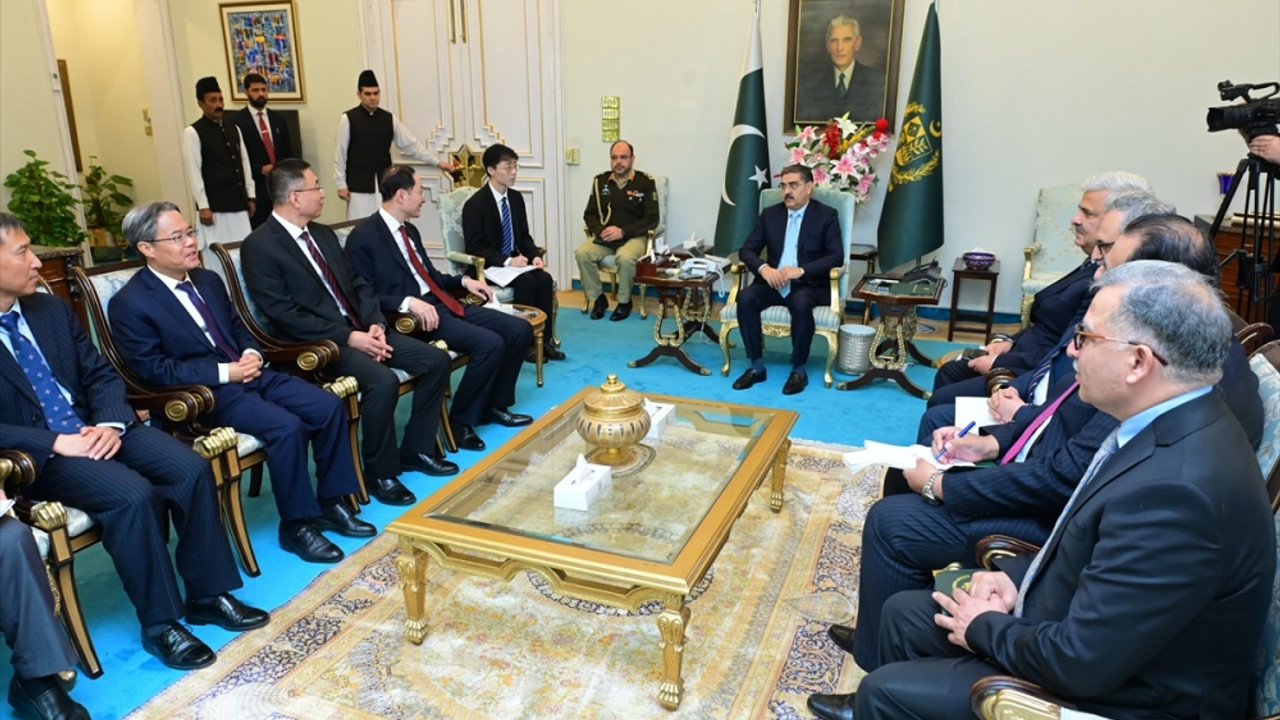 Pakistan, Çin ile her alanda stratejik ve işbirliğine dayalı ortaklıktan memnun