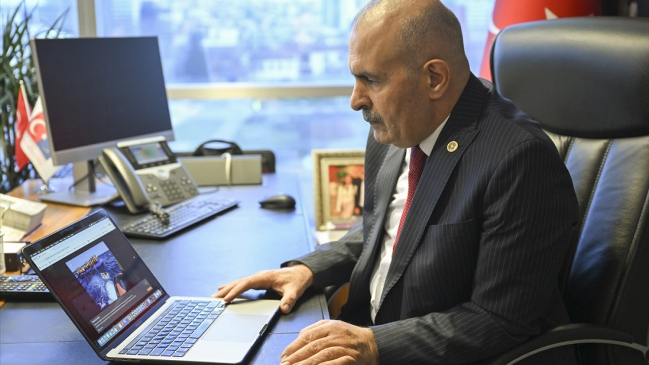 TBMM Avrupa Birliği Uyum Komisyonu Başkanı Kayatürk, AA'nın "Yılın Kareleri" oylamasına katıldı