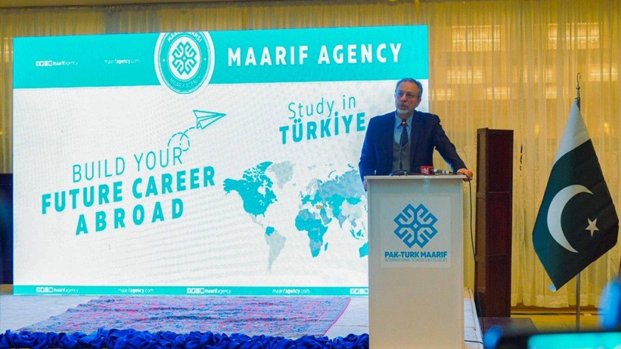 Türk üniversiteleri, Pakistan'daki eğitim fuarında öğrencilerle buluştu