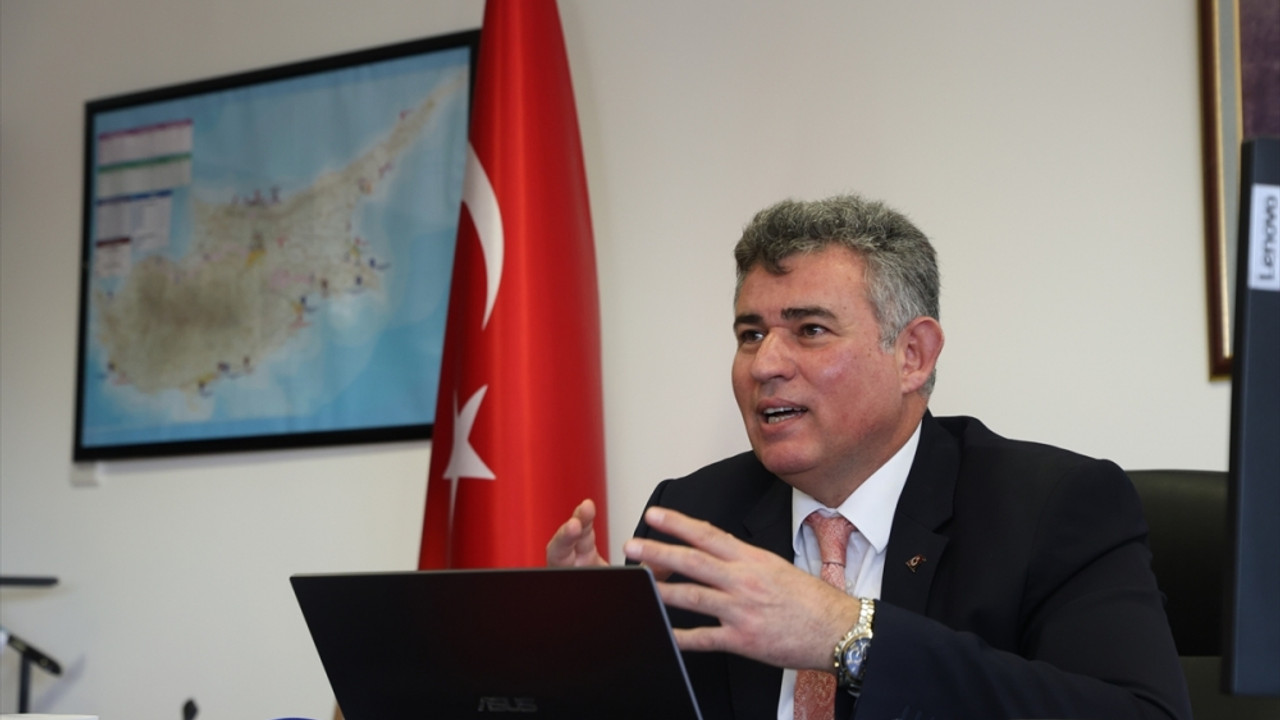 Türkiye'nin Lefkoşa Büyükelçisi Feyzioğlu, AA'nın "Yılın Kareleri" oylamasına katıldı