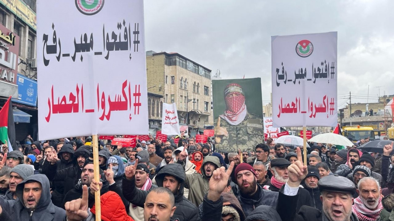 Ürdün'de Gazze üzerindeki ablukanın kaldırılması talebiyle gösteri düzenlendi