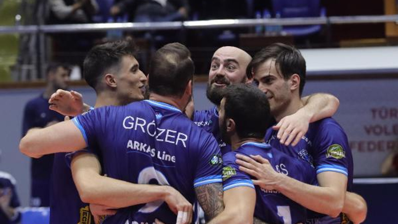 Arkas Spor, Olympiacos'a konuk