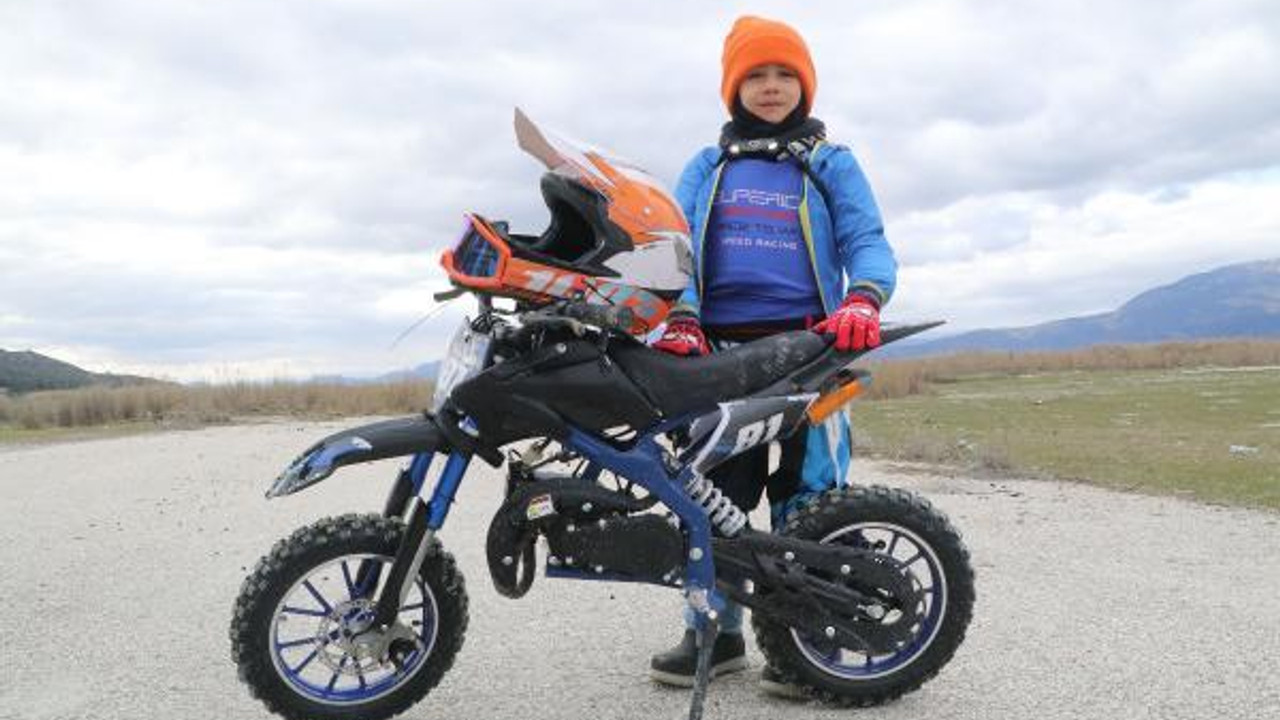 Babasının motosiklet tutkusu 6 yaşındaki Şefik Uras'ın hayali oldu