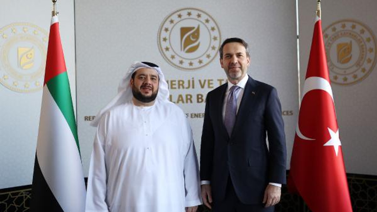 Bakan Bayraktar, BAE Yatırım Bakanı Alsuwaidi ile görüştü