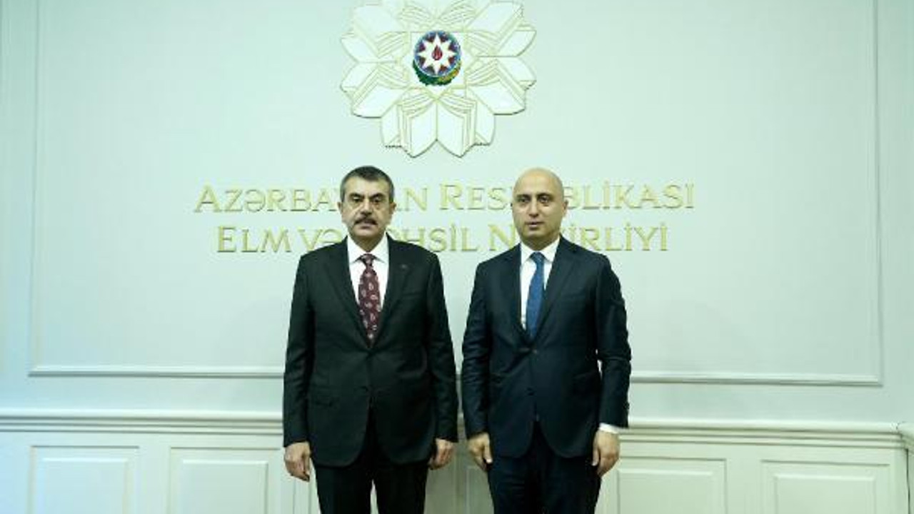 Bakan Tekin, Azerbaycanlı mevkidaşı Amrullayev ile görüştü