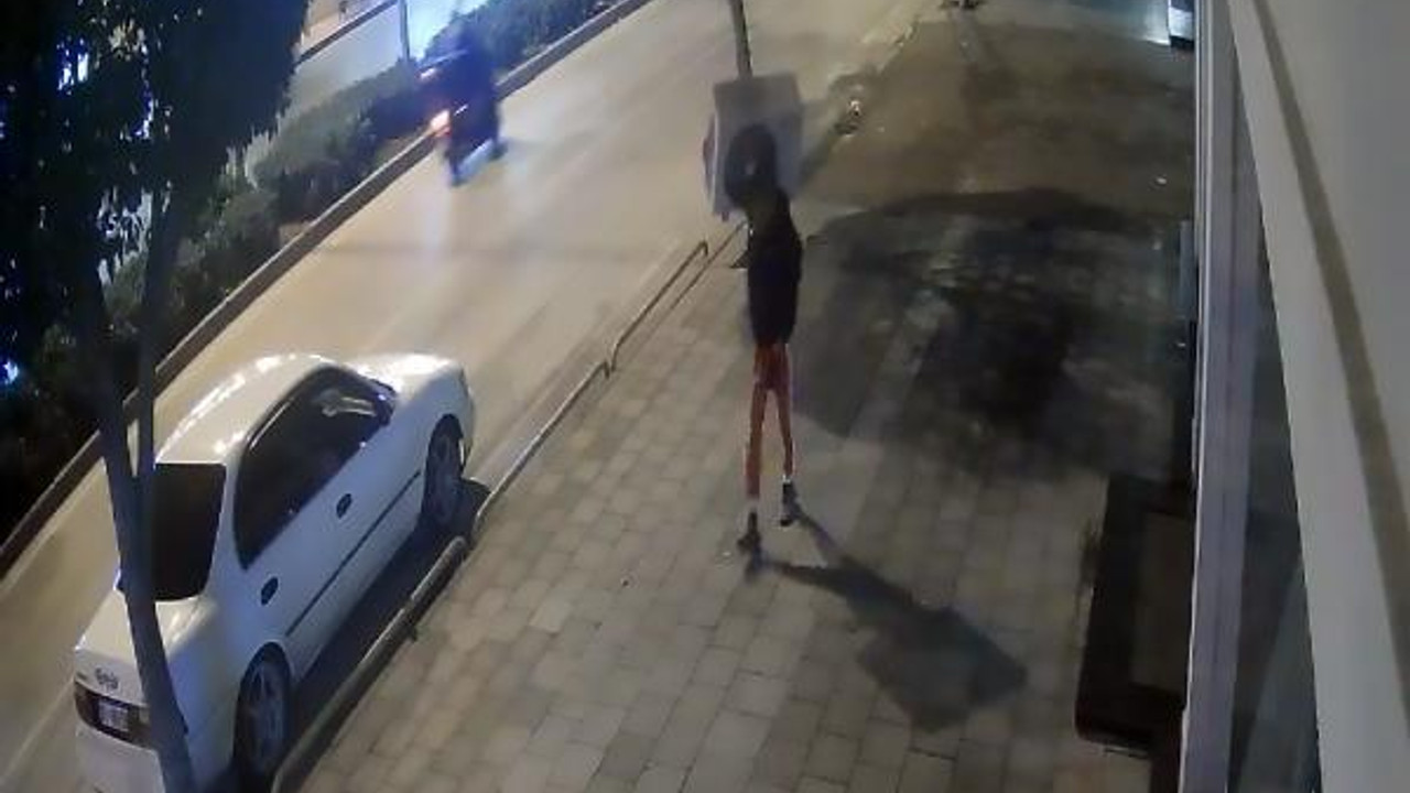 Çaldığı klima ünitesini kilometrelerce sırtında taşımış