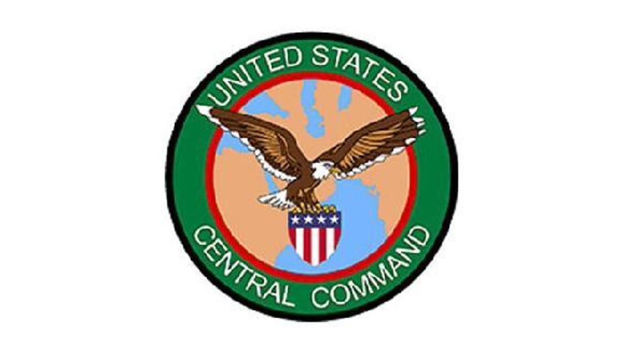 CENTCOM: Nafta taşıyan gemide çıkan yangın söndürüldü