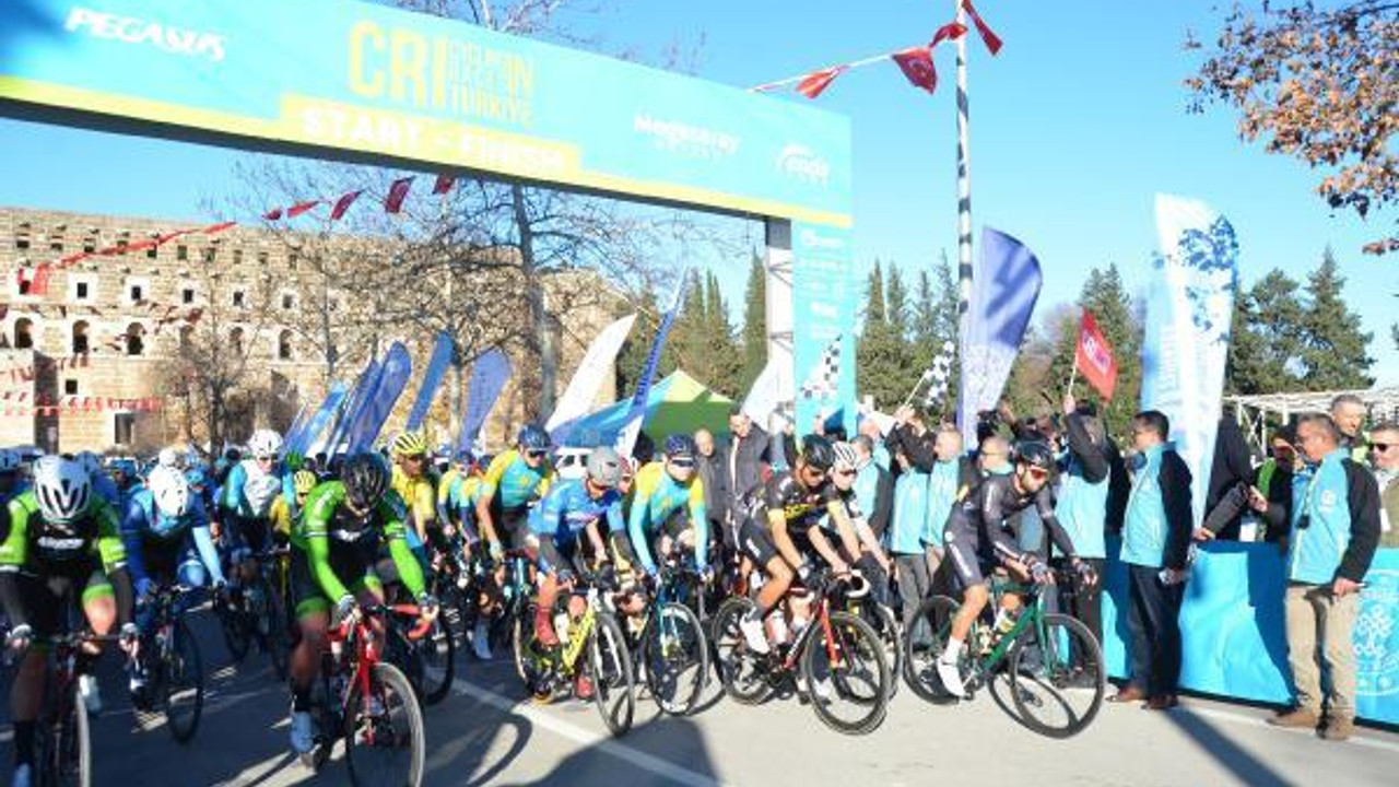 CRI Türkiye Kış Bisiklet Yarışları serisi Aspendos'ta başladı