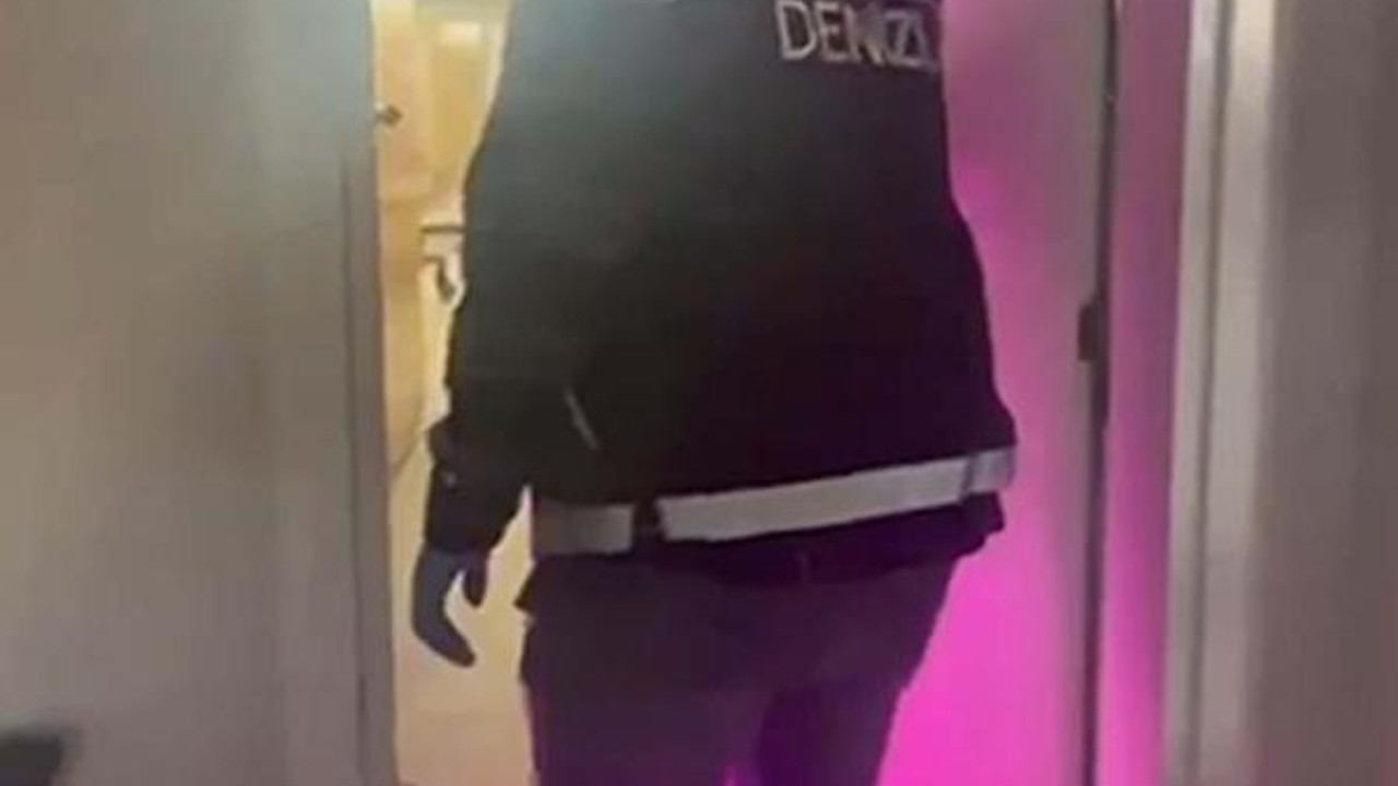 Evin bir odasını seraya çevirip Hint keneviri yetiştiren 2 kişi tutuklandı