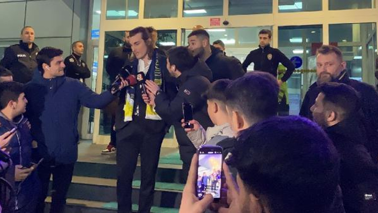Fenerbahçe'nin transfer görüşmelerine başladığı milli futbolcu Çağlar Söyüncü İstanbul'da  