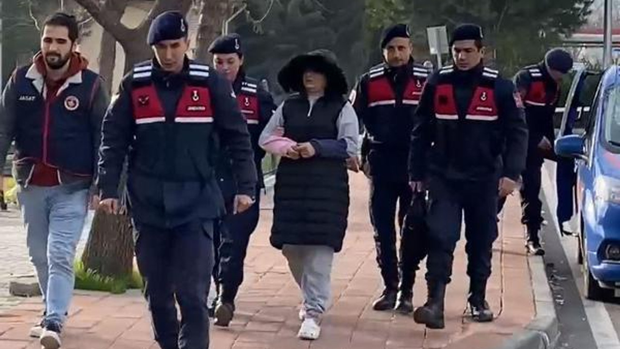 İş arkadaşlarının ev anahtarlarını kopyalayıp, 1 milyon 200 bin liralık ziynet eşyası çaldı