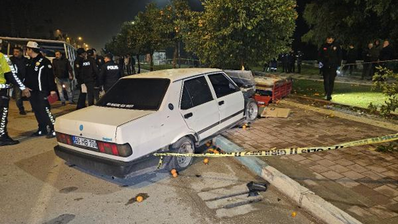 Otomobil ile elektrikli bisiklet çarpıştı: 1 ölü, 3 yaralı