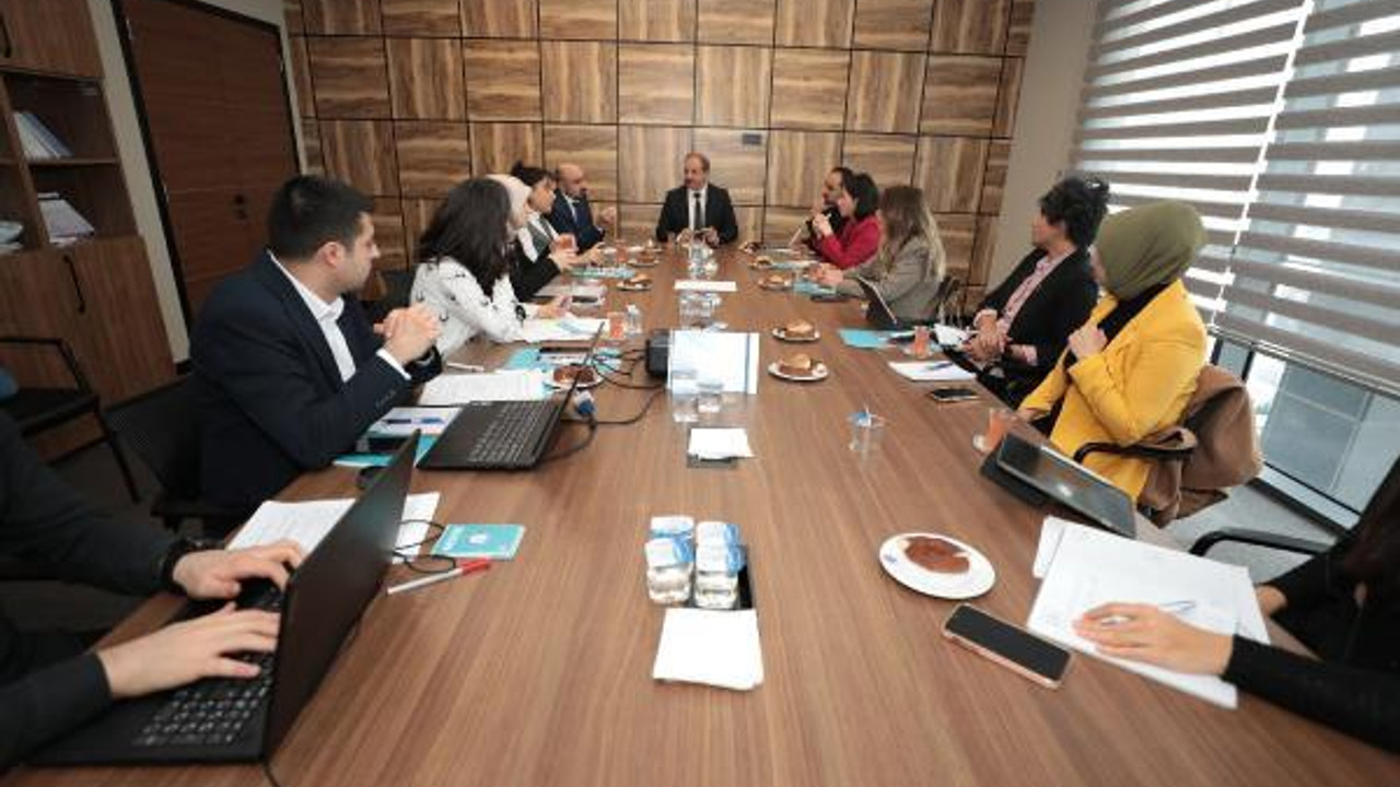 Sağlık-Sen Başkanı Doğan: Hemşireler hak ettiği ücreti almalı