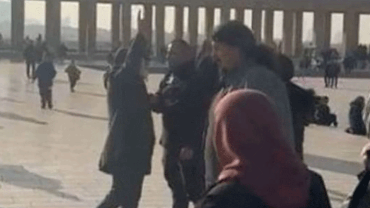 Anıtkabir'de cumhuriyete hakaret edip şeriatı övmüştü! O şüpheli tutuklandı