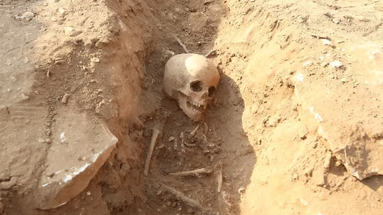 Diyarbakır'daki eski taş ocağında korkutan görüntü! 54 çocuğa ait mezarlık bulundu