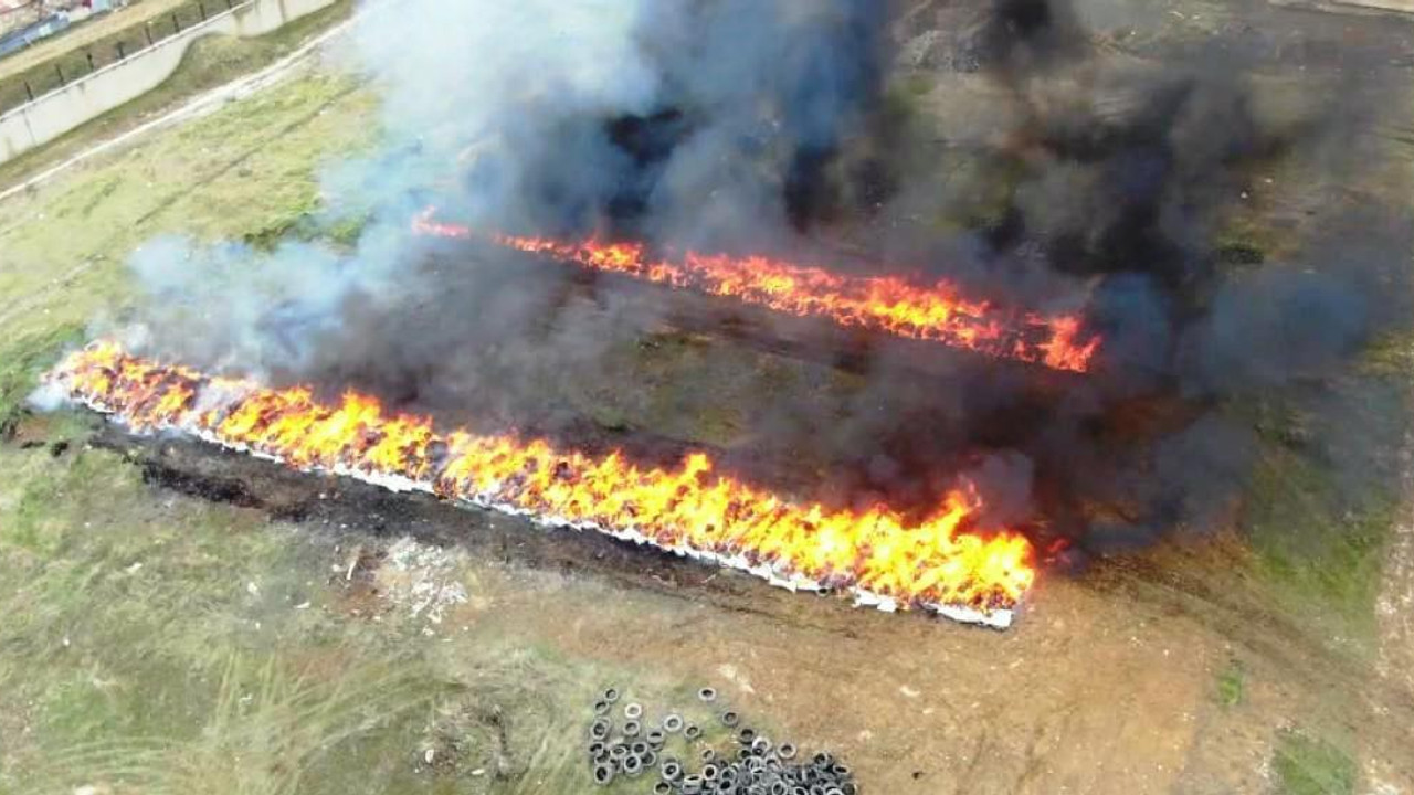 Zehir tacirlerine geçit yok! 23 tondan fazla uyuşturucu böyle imha edildi