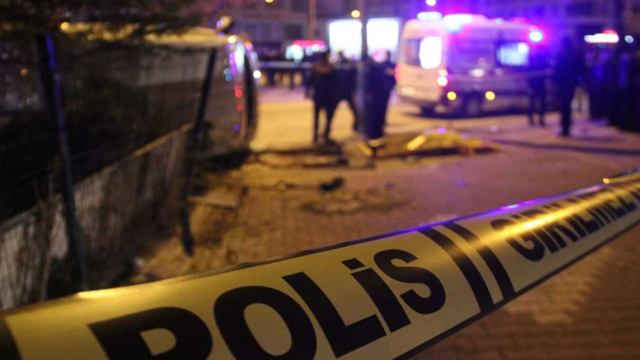 Film gibi cinayet! 10 yıllık sevgilisi davet etti: 14 yerinden bıçaklanarak öldürüldü!