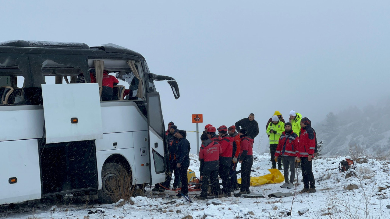 Kars'ta feci kaza! Ölü ve yaralılar var