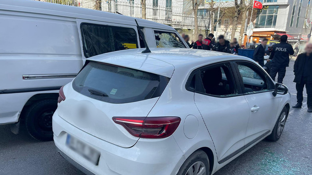 Trafikte balyozlu baltalı kavgaya tutuşan sürücüler yakalandı