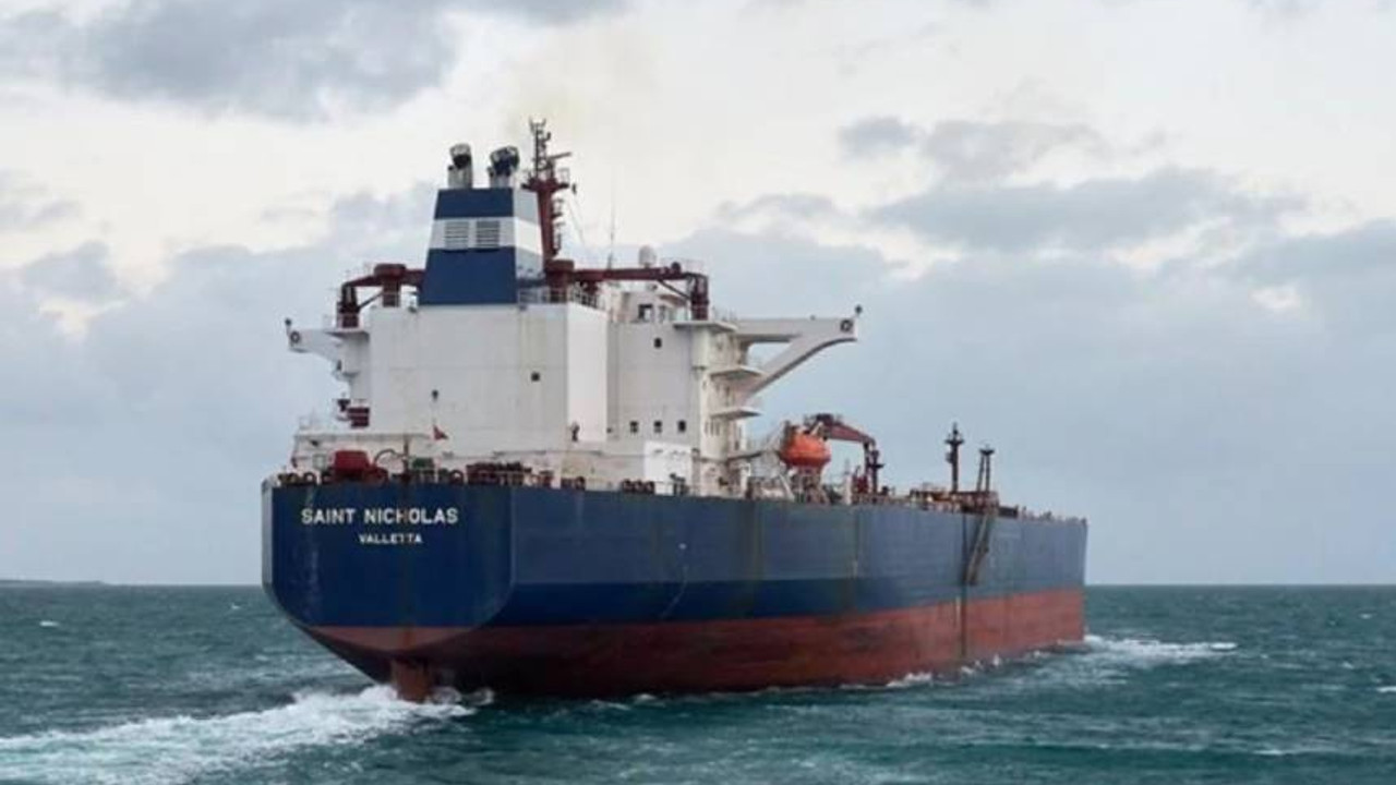 İran, Umman açıklarında petrol tankerine el koydu