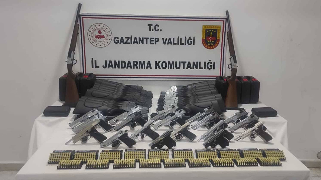 İstanbul'da kan donduran olay! Çöp konteynerinde yeni doğmuş bebek bulundu